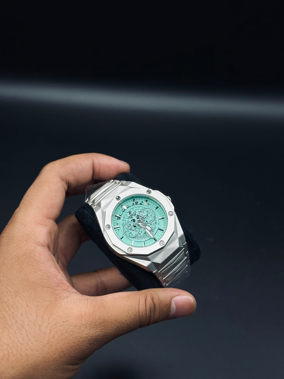 Hublot cut