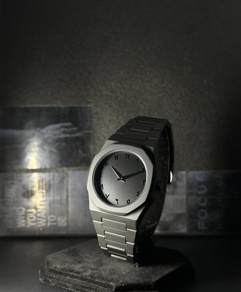 Black aura watch